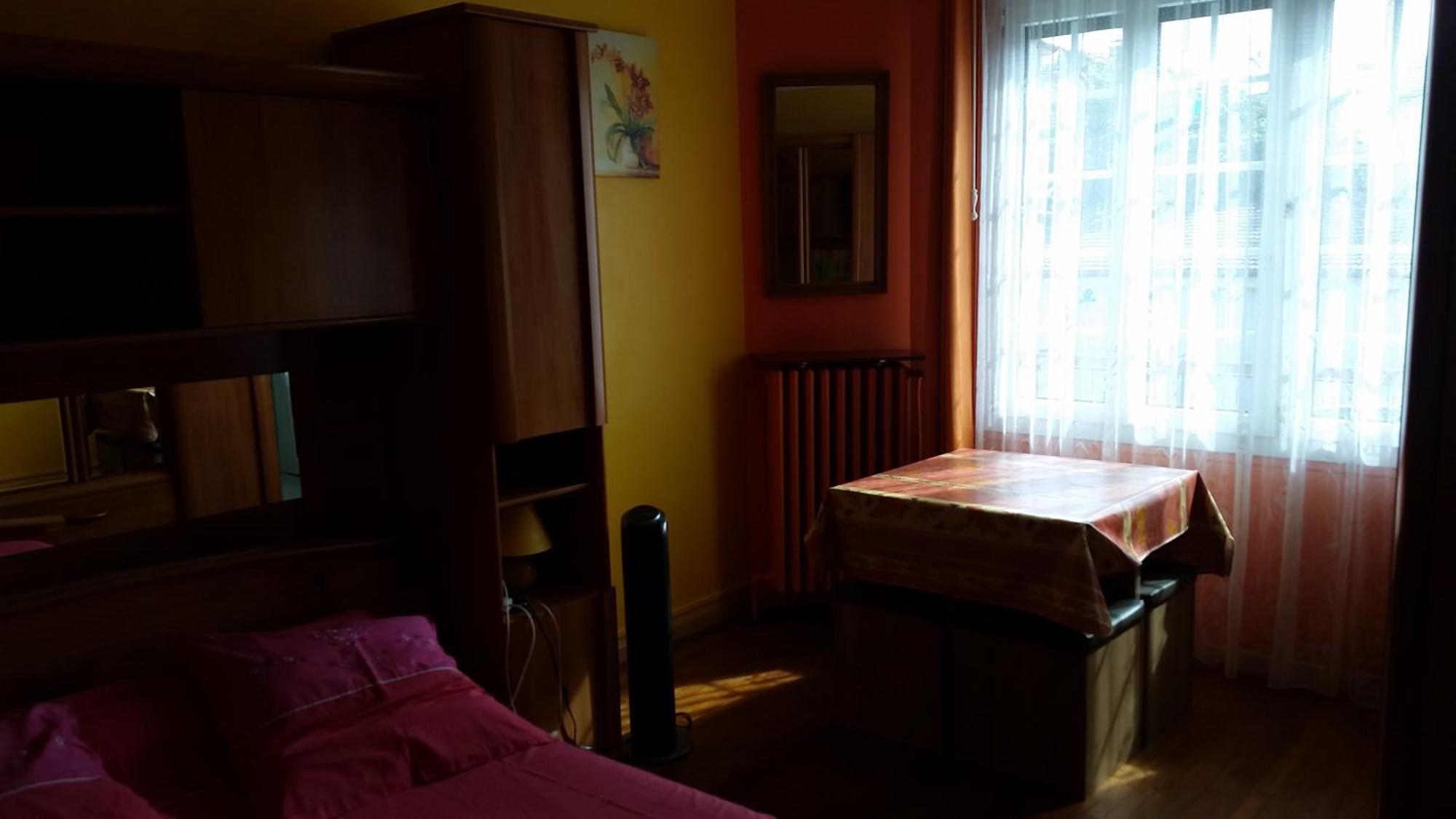 Metro - Sac A Dos - Dodo Chez Leontine 2 Ch Parking Wifi Fo Villa Colombes  Exterior photo